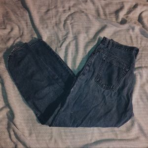 Urban Outfitters like Mom Jeans